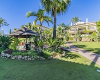 Resale - apartment - Marbella - Los Monteros