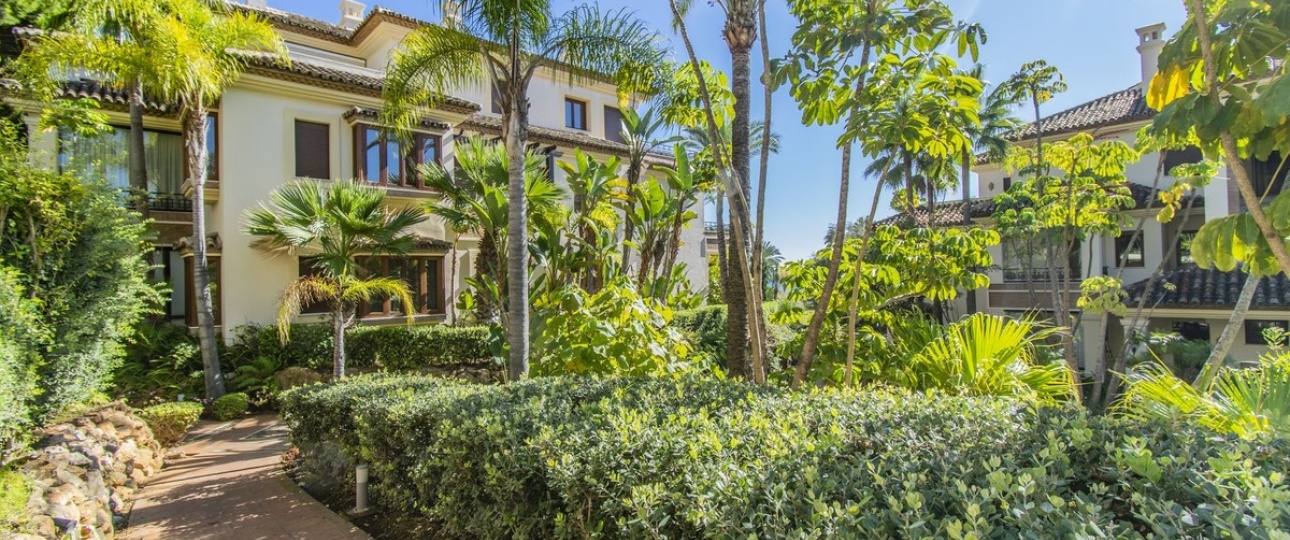 Resale - apartment - Marbella - Los Monteros