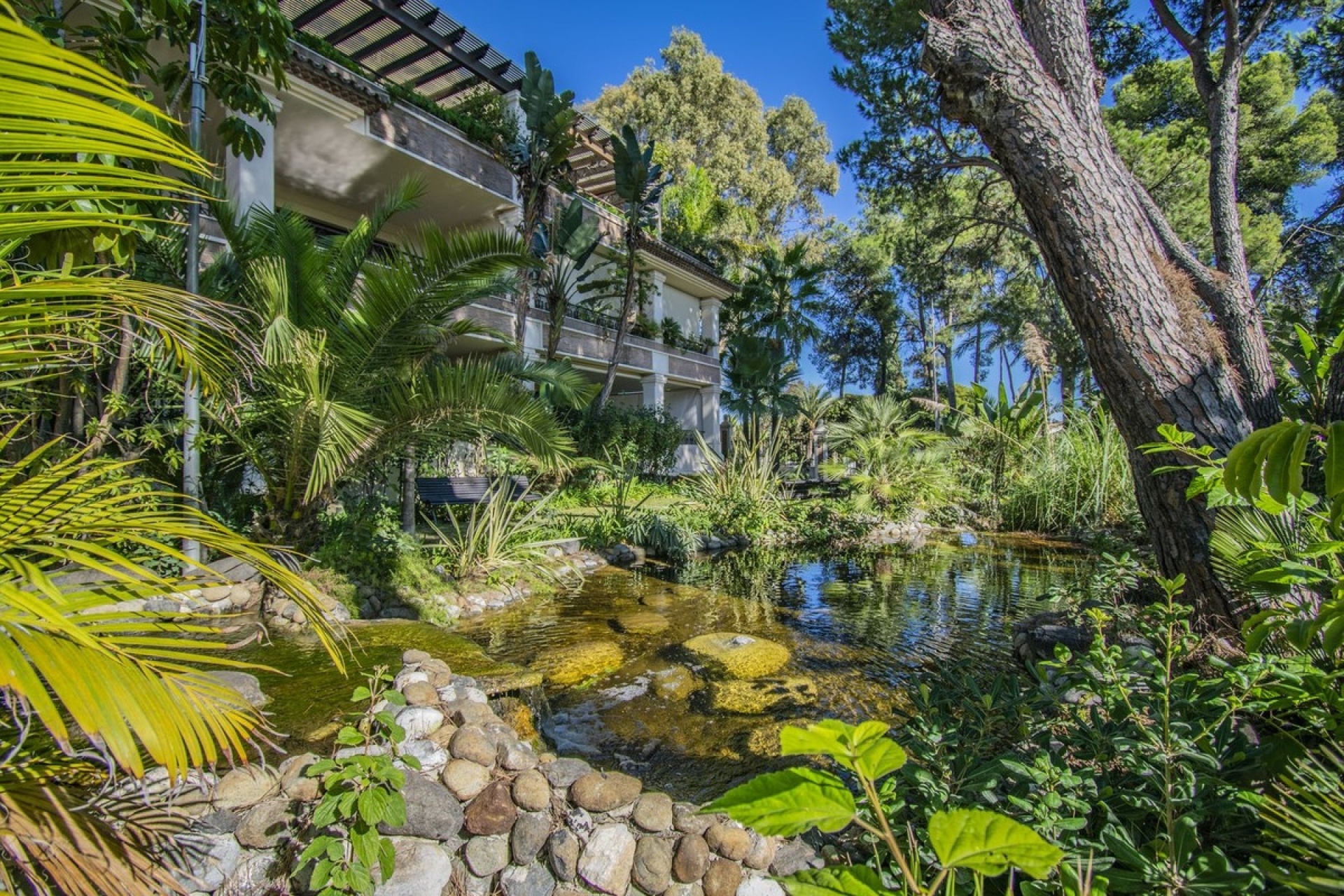 Resale - apartment - Marbella - Los Monteros