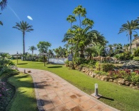 Resale - apartment - Marbella - Los Monteros