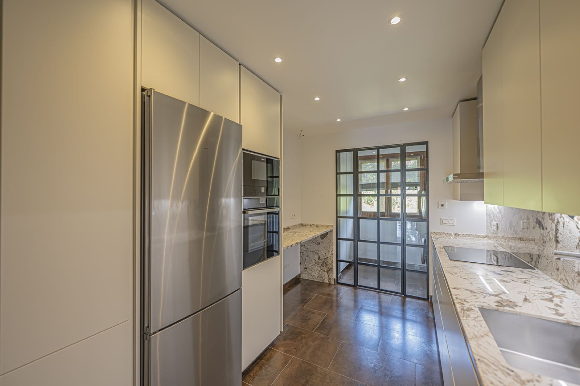 Resale - apartment - Marbella - Los Monteros