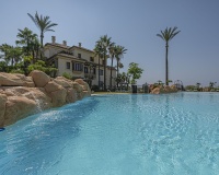Resale - apartment - Marbella - Los Monteros