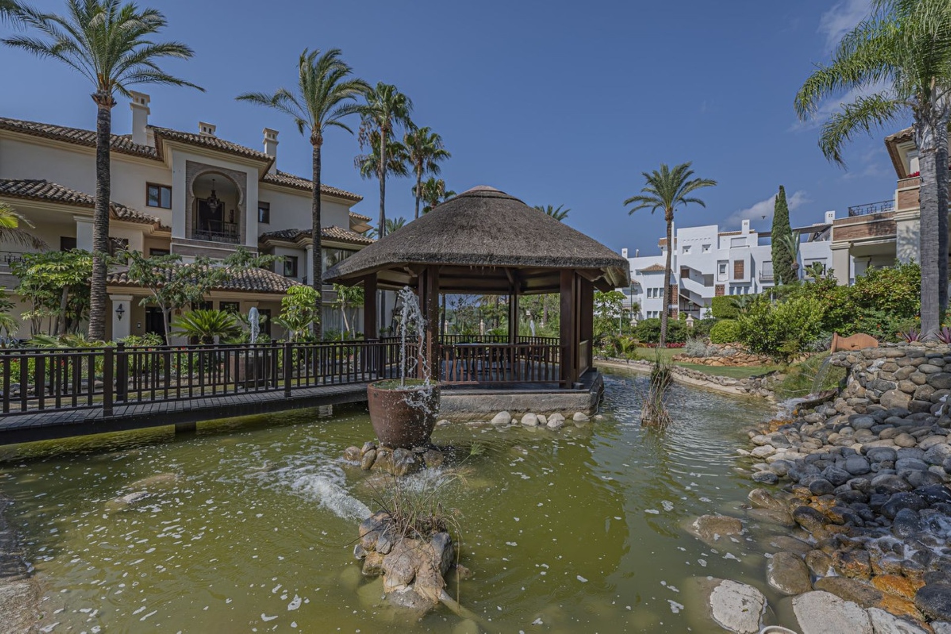 Resale - apartment - Marbella - Los Monteros