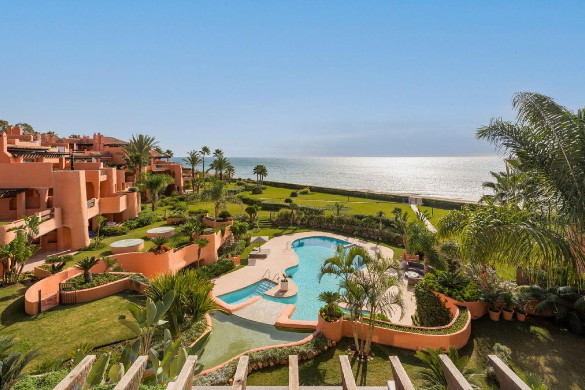 Resale - apartment - Marbella - Los Monteros
