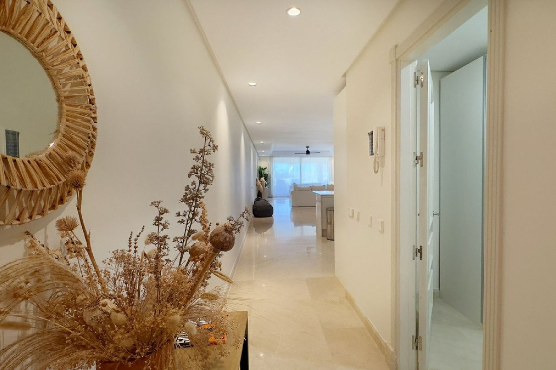 Resale - apartment - Marbella - Los Monteros