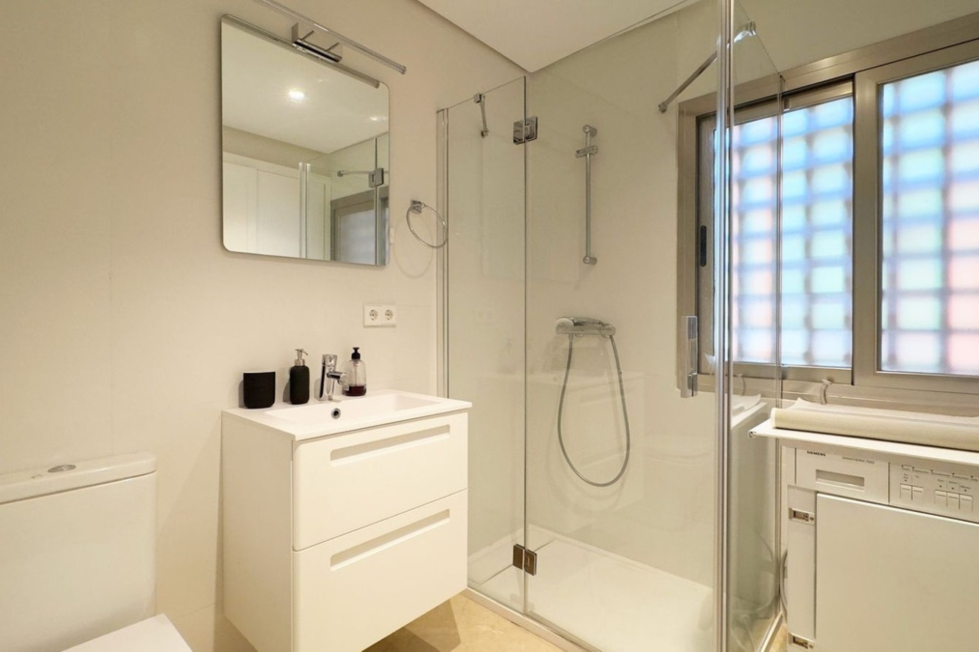 Resale - apartment - Marbella - Los Monteros