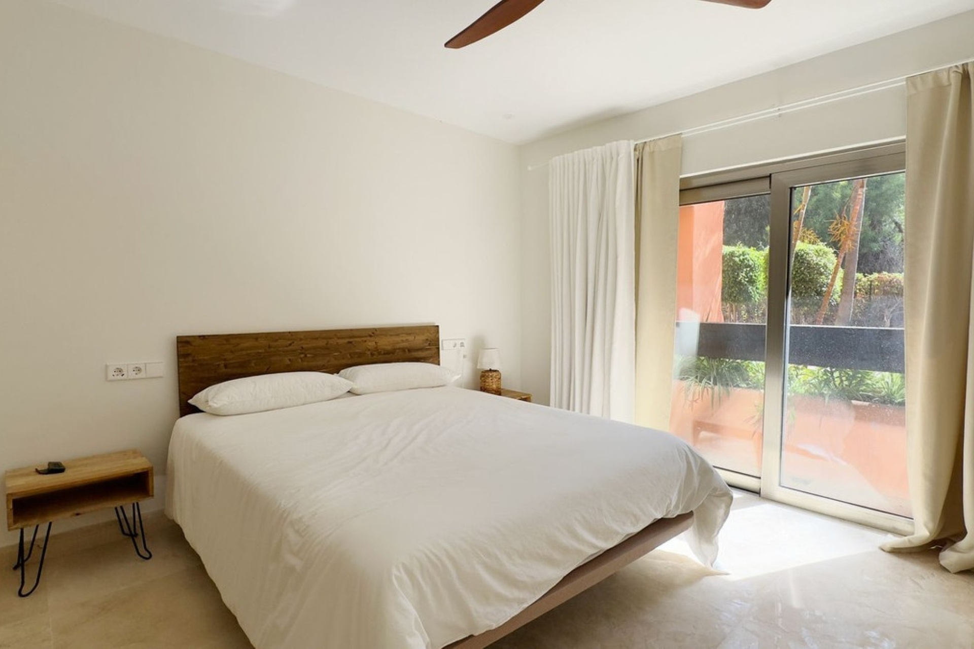 Resale - apartment - Marbella - Los Monteros