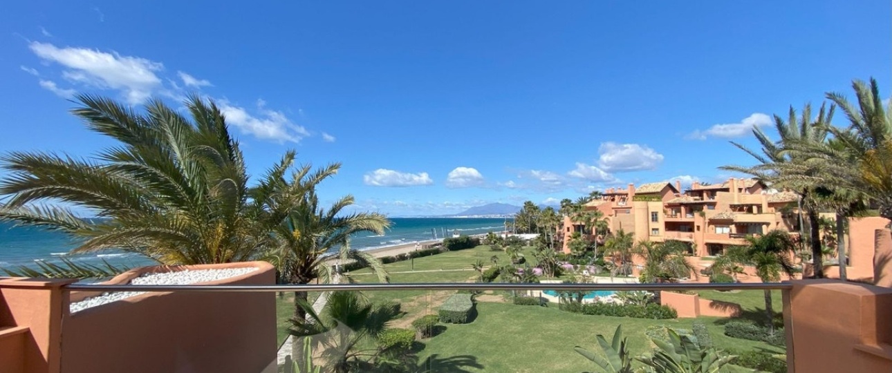 Resale - apartment - Marbella - Los Monteros