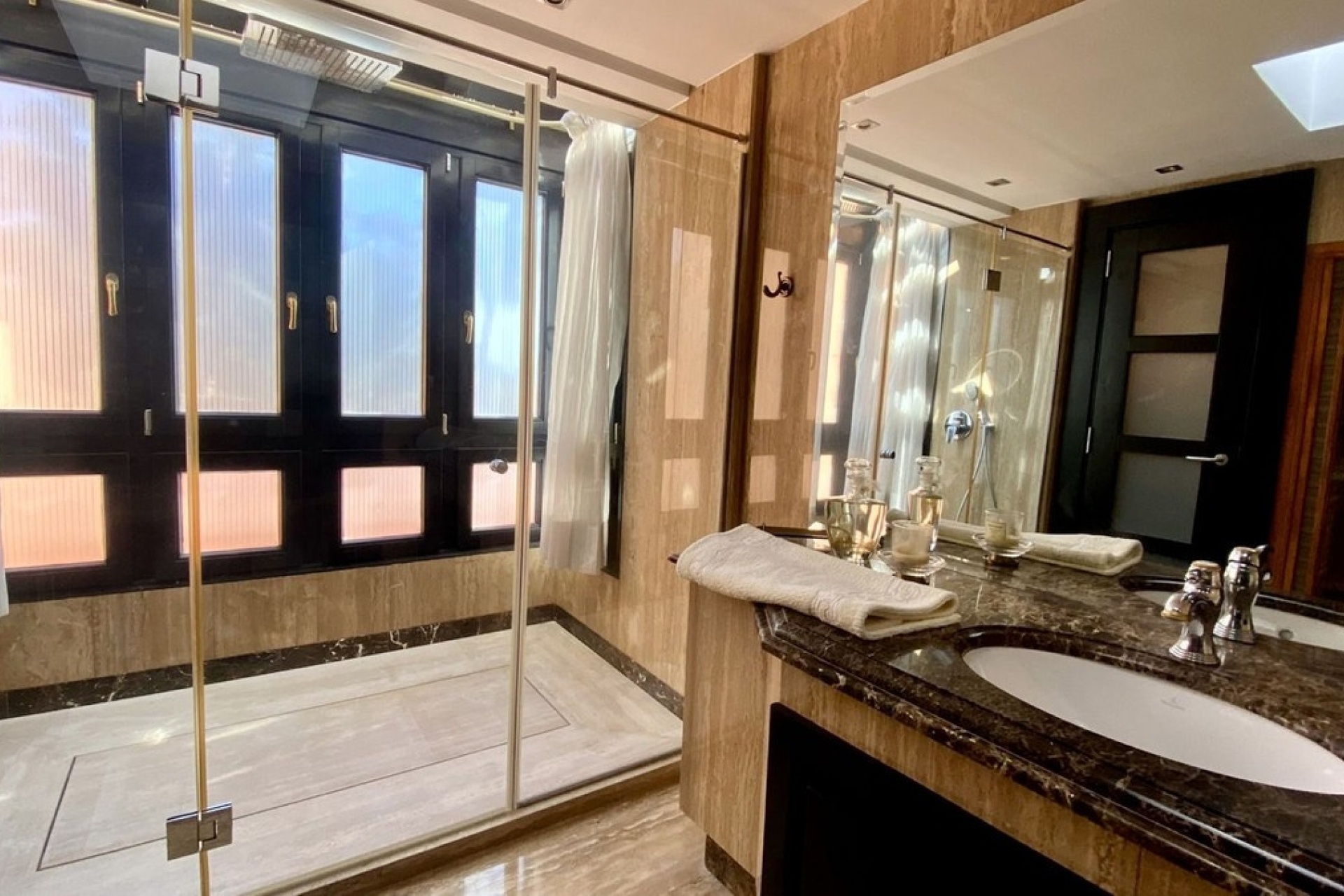 Resale - apartment - Marbella - Los Monteros