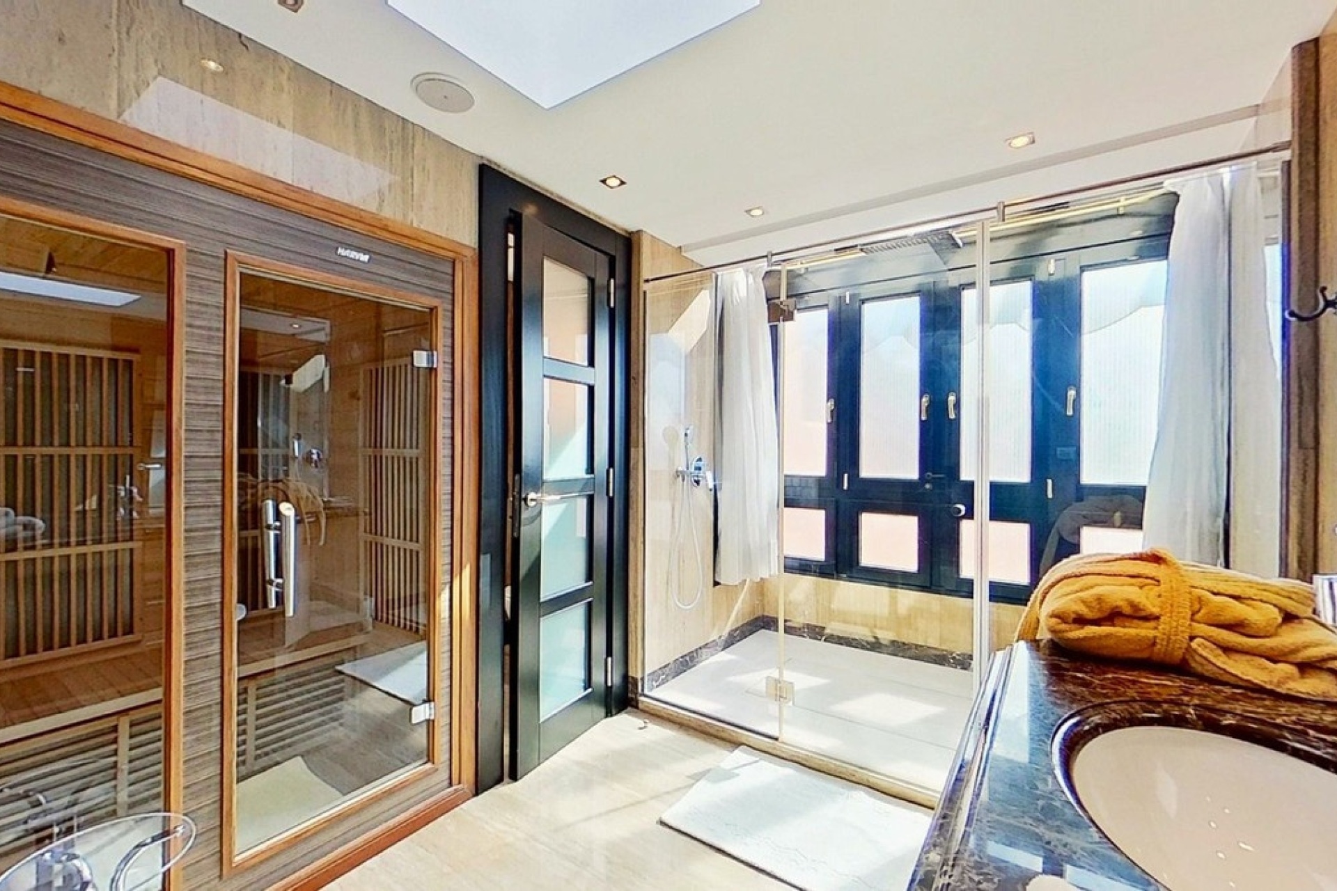 Resale - apartment - Marbella - Los Monteros