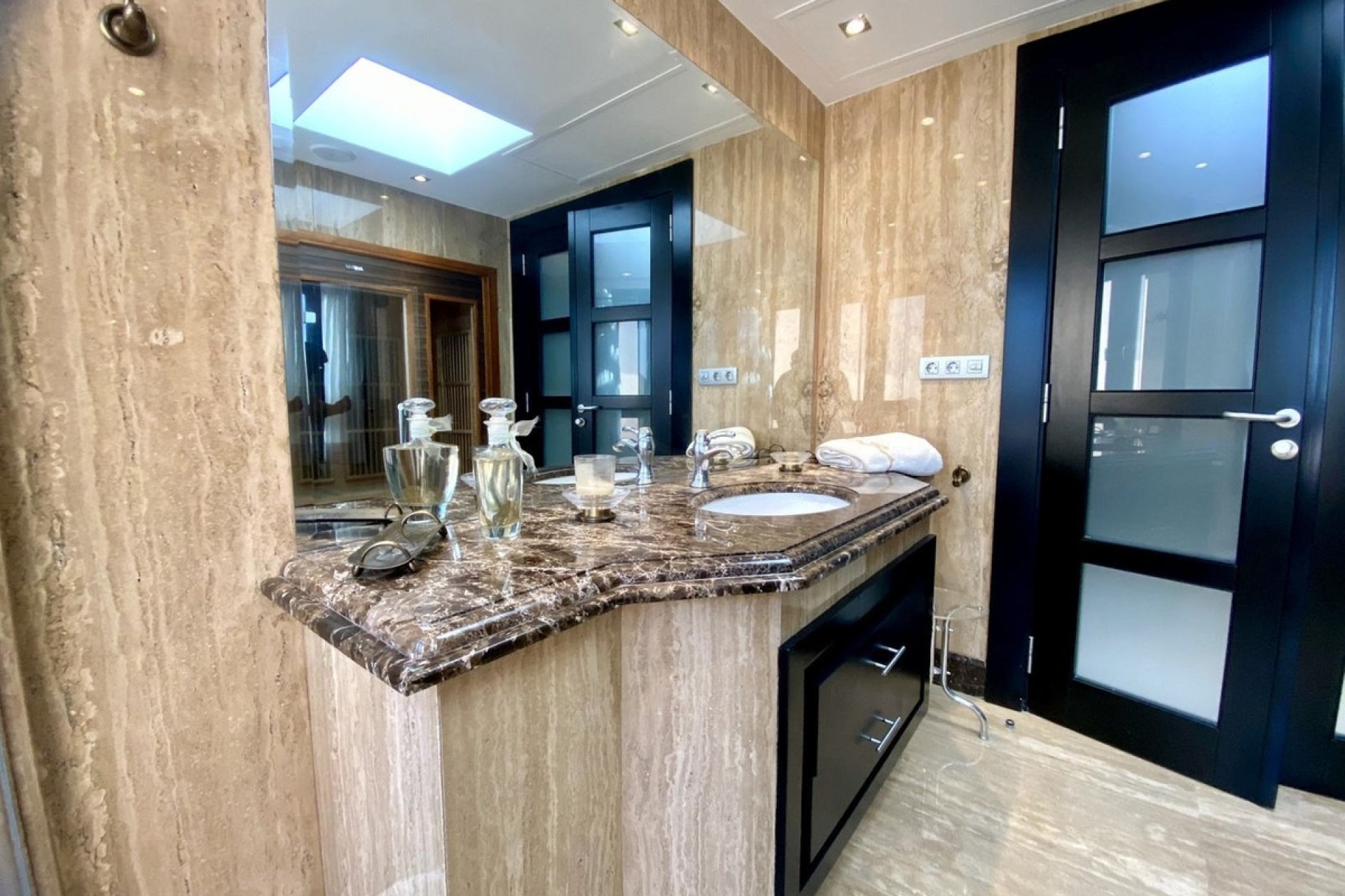 Resale - apartment - Marbella - Los Monteros