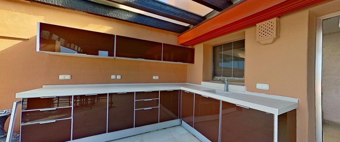 Resale - apartment - Marbella - Los Monteros