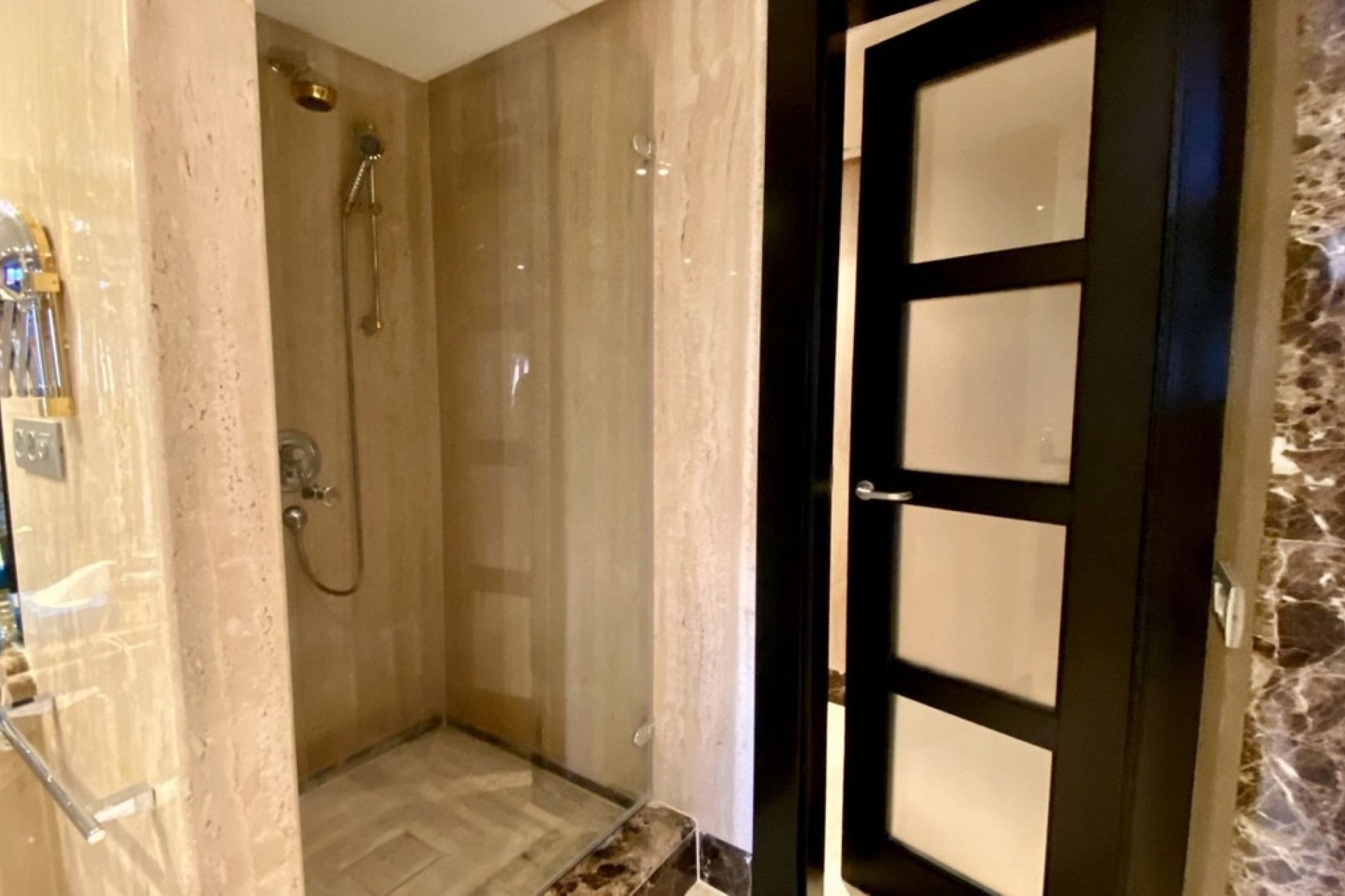 Resale - apartment - Marbella - Los Monteros