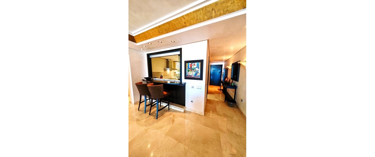 Resale - apartment - Marbella - Los Monteros