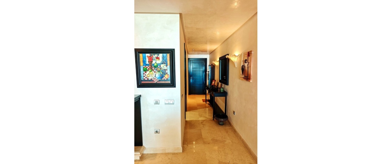 Resale - apartment - Marbella - Los Monteros