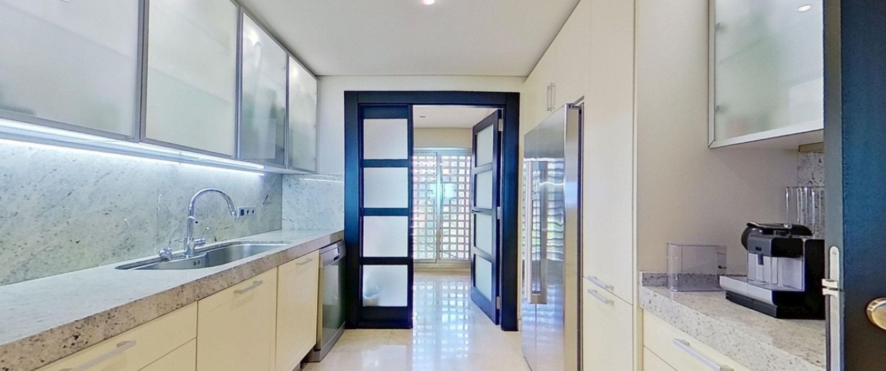 Resale - apartment - Marbella - Los Monteros