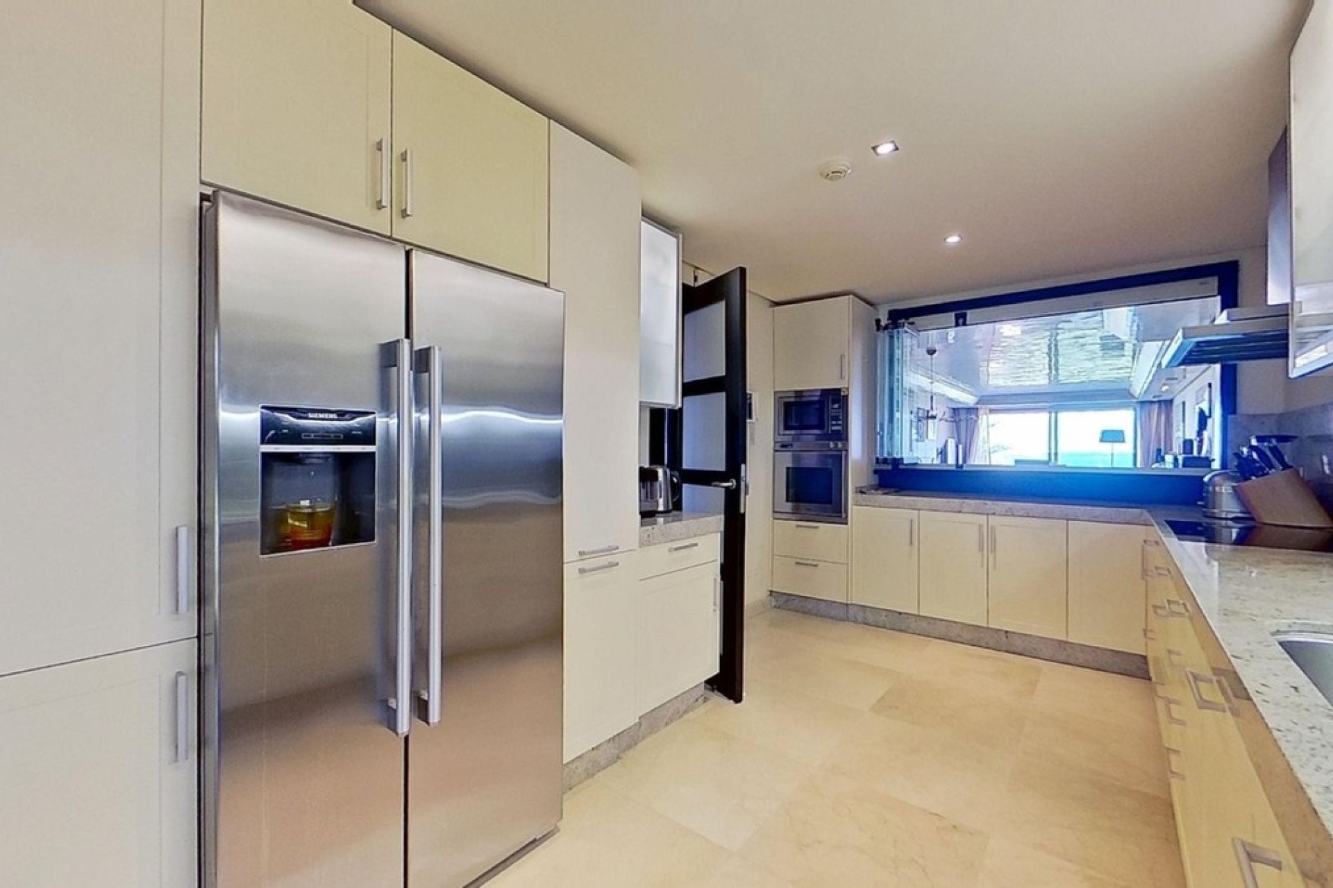 Resale - apartment - Marbella - Los Monteros