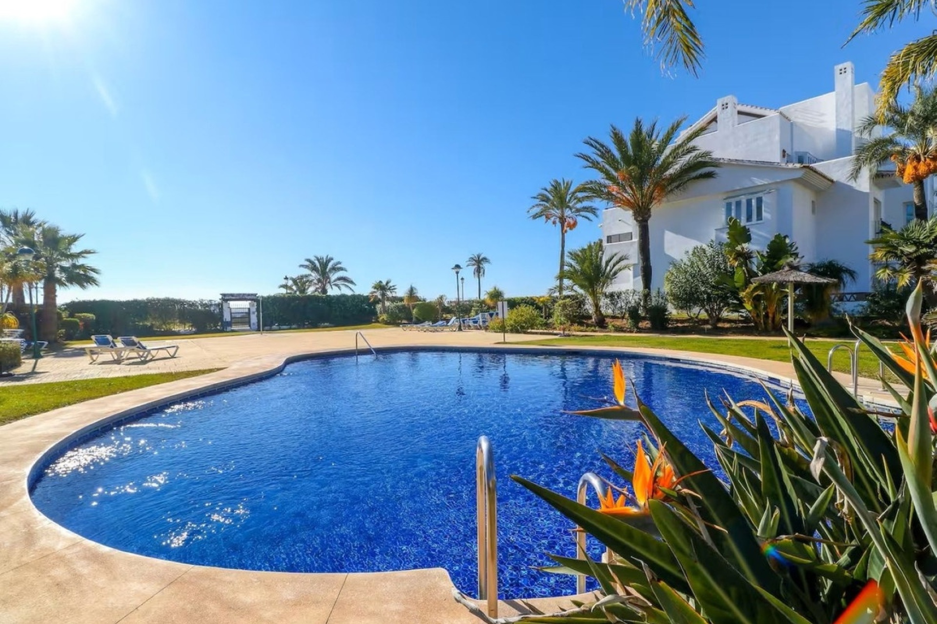 Resale - apartment - Marbella - Los Monteros