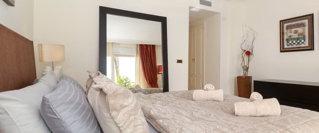 Resale - apartment - Marbella - Los Monteros