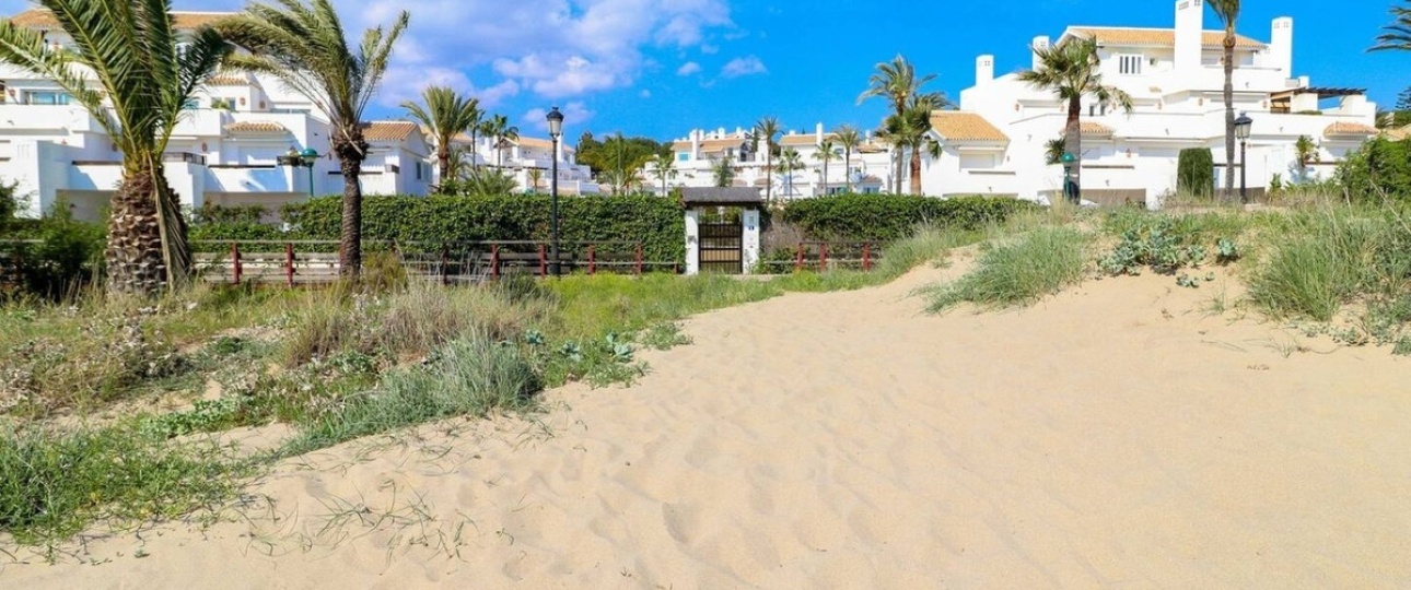 Resale - apartment - Marbella - Los Monteros