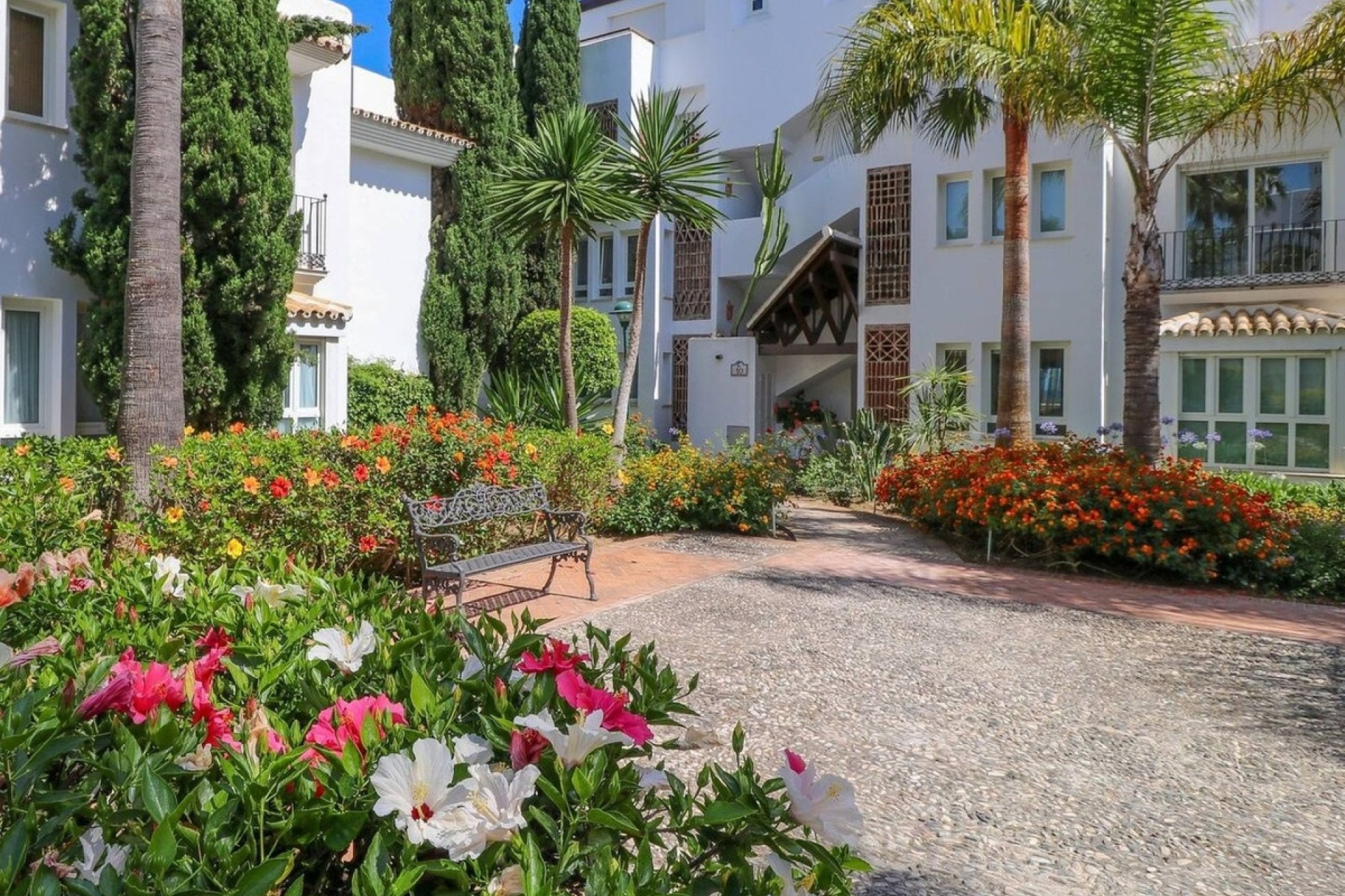 Resale - apartment - Marbella - Los Monteros