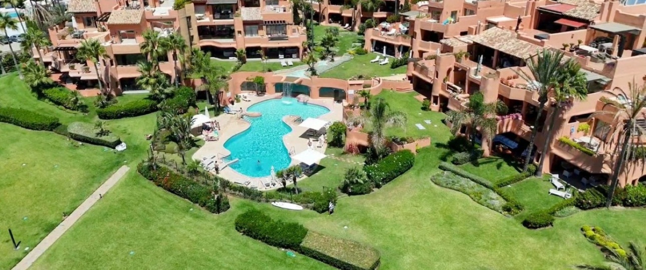 Resale - apartment - Marbella - Los Monteros