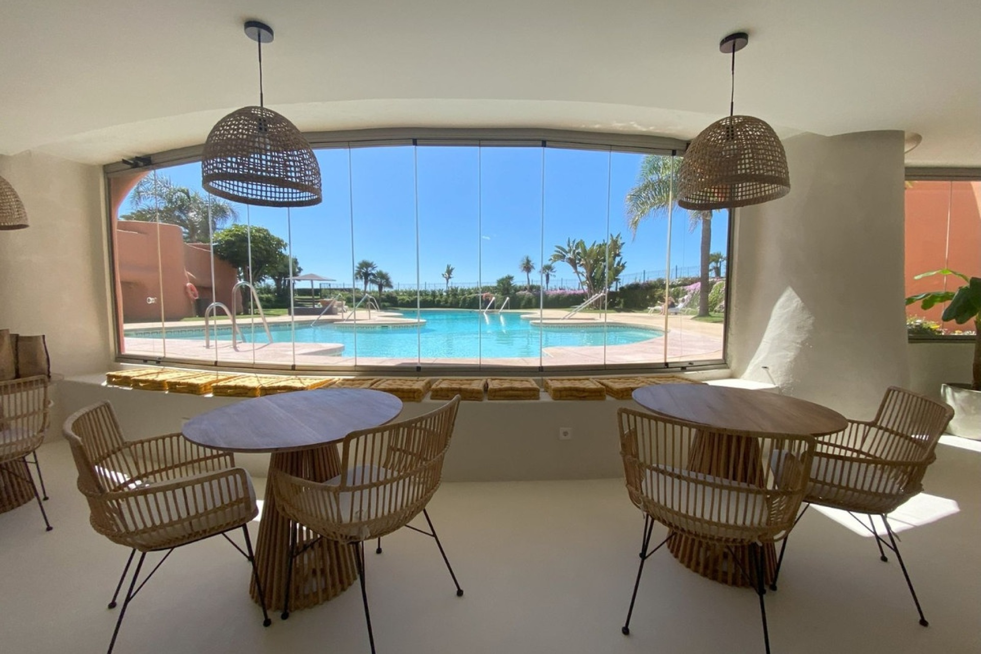 Resale - apartment - Marbella - Los Monteros