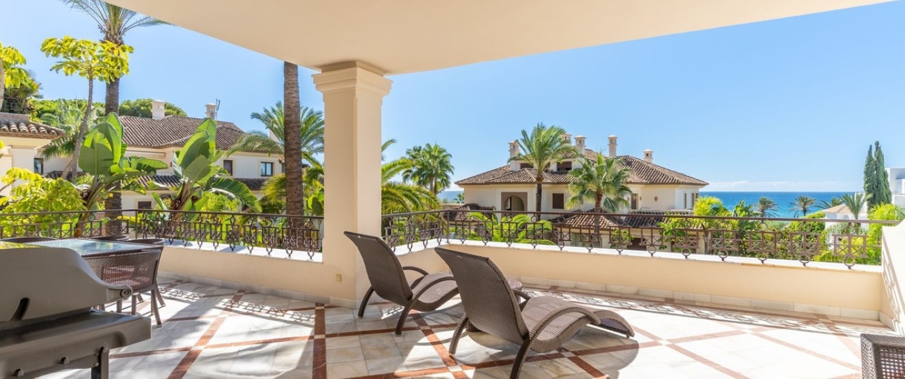 Resale - apartment - Marbella - Los Monteros