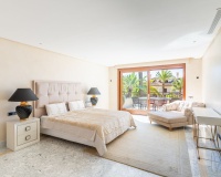 Resale - apartment - Marbella - Los Monteros