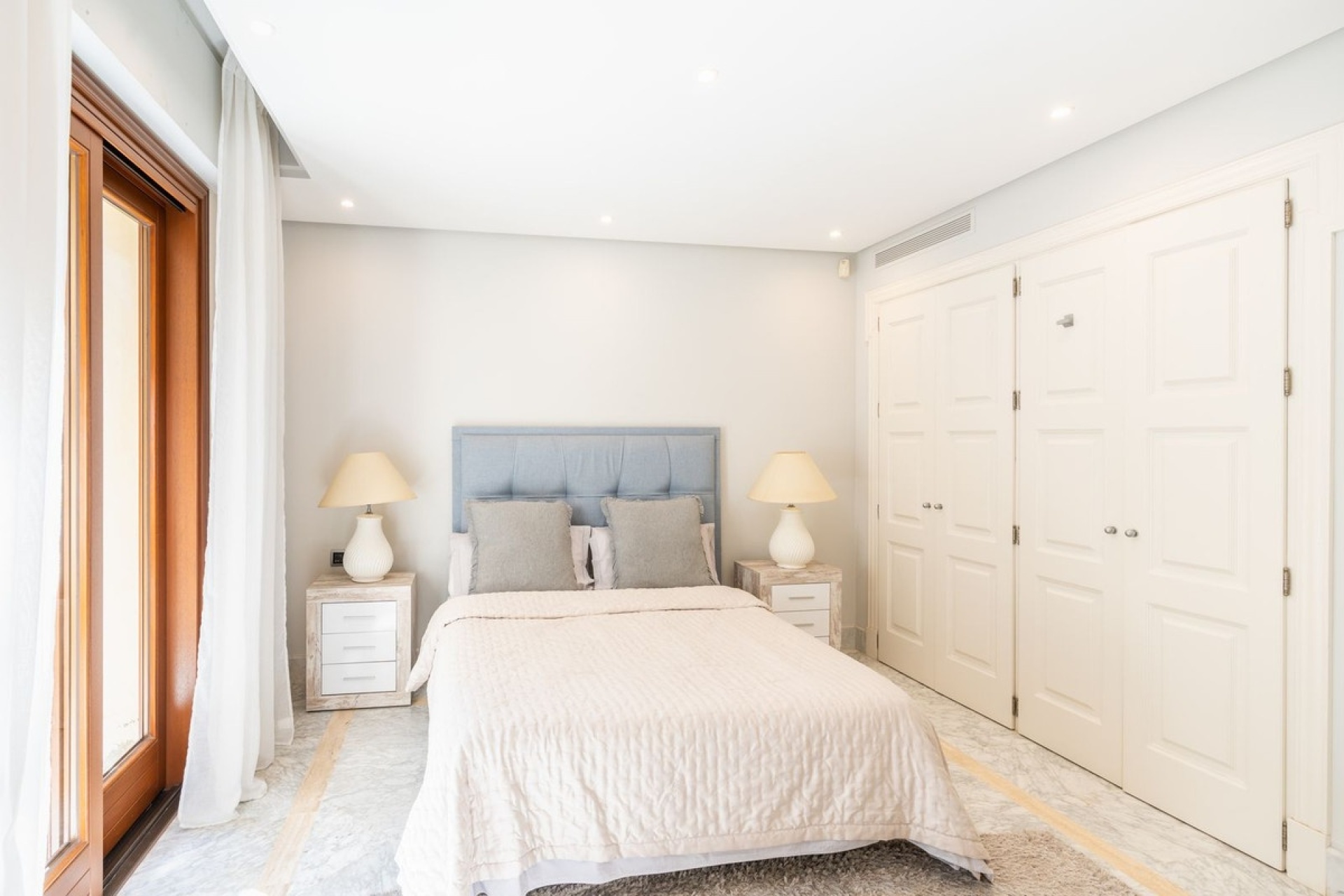 Resale - apartment - Marbella - Los Monteros
