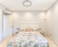Resale - apartment - Marbella - Los Monteros