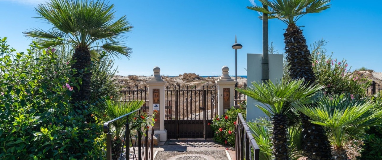 Resale - apartment - Marbella - Los Monteros
