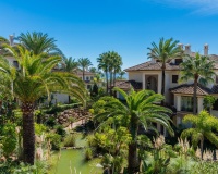 Resale - apartment - Marbella - Los Monteros