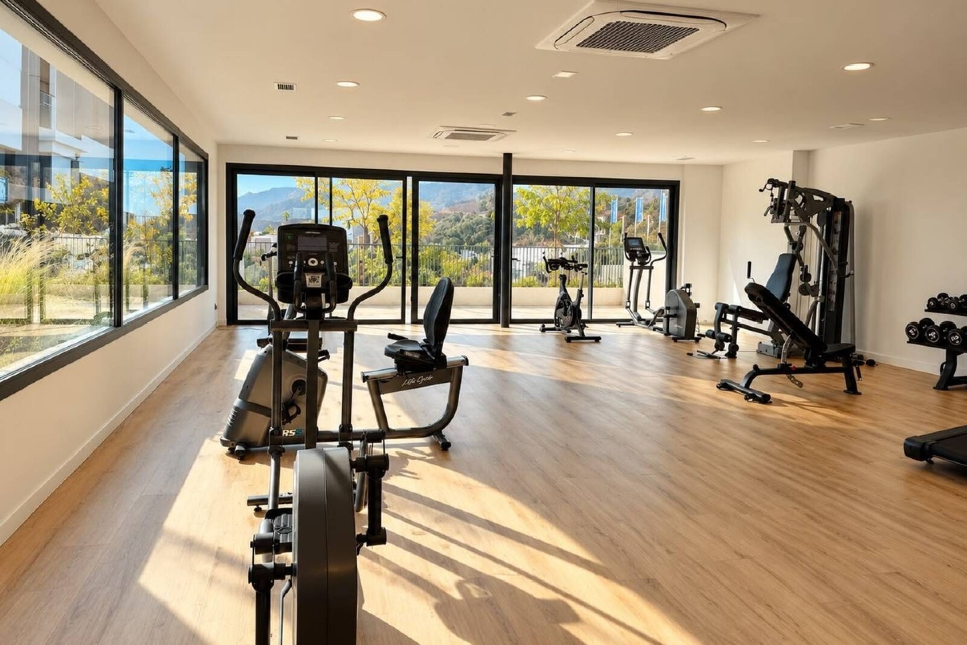 Resale - apartment - Marbella - Los Monteros