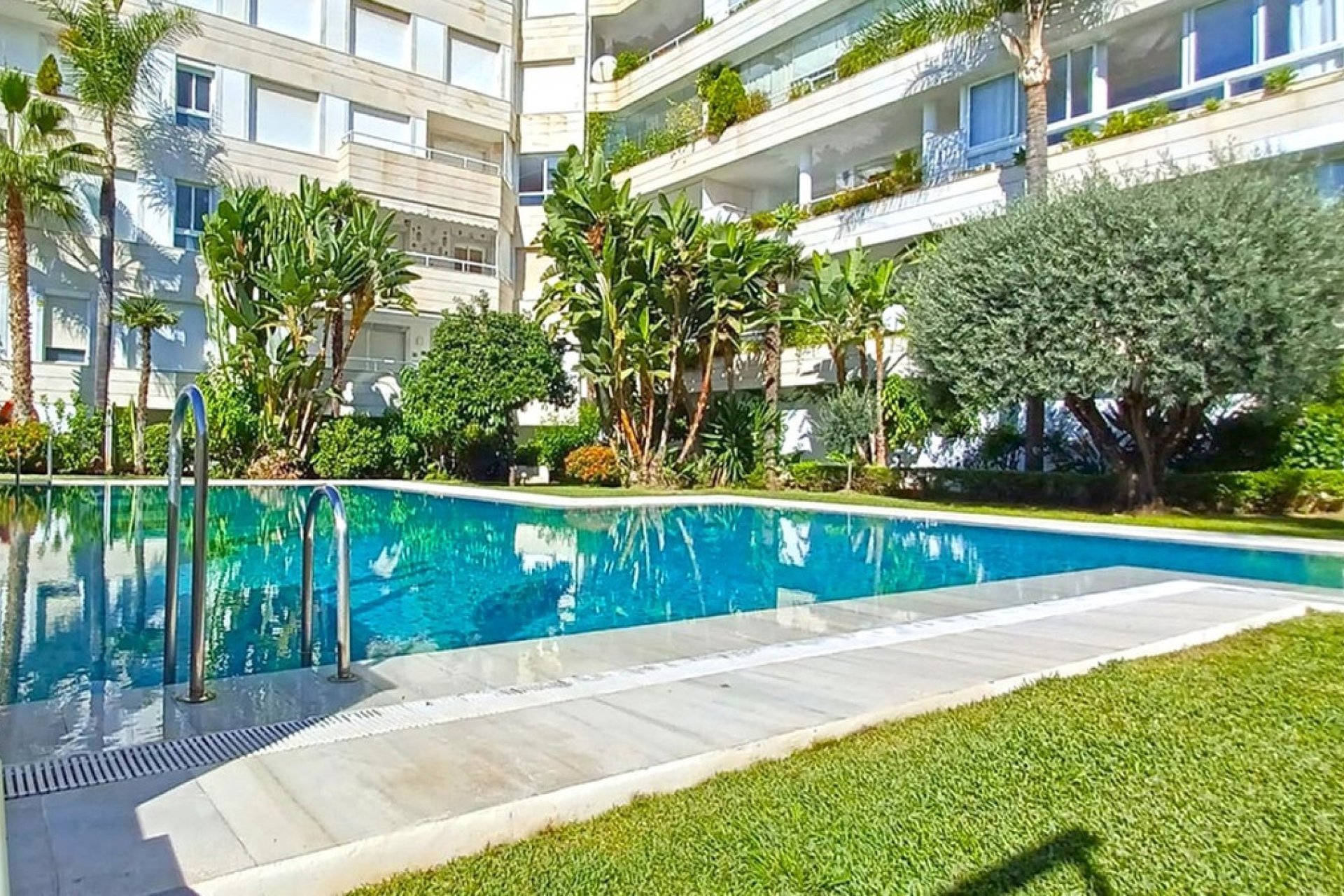 Resale - apartment - Marbella - Marbella Centro