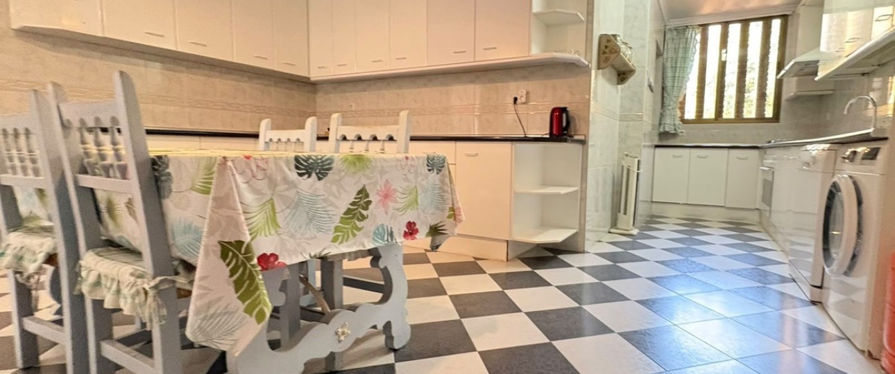 Resale - apartment - Marbella - Marbella Centro