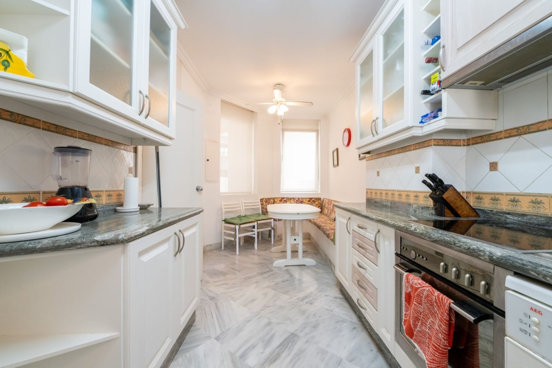 Resale - apartment - Marbella - Marbella Centro