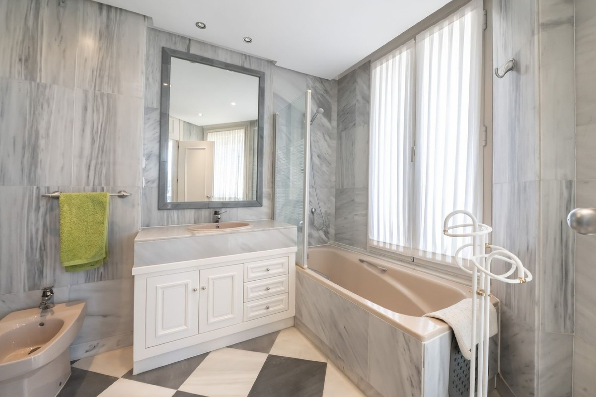 Resale - apartment - Marbella - Marbella Centro