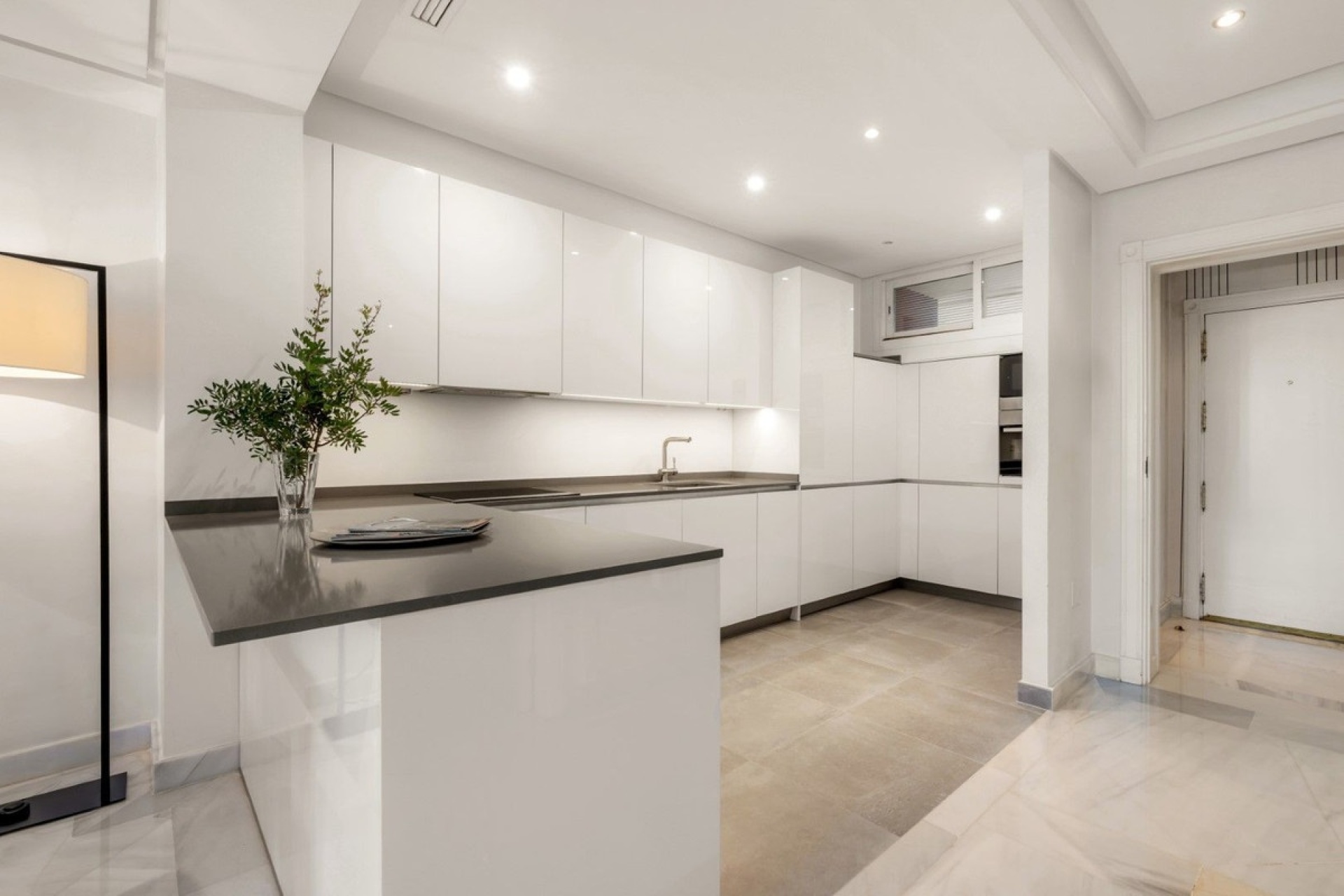 Resale - apartment - Marbella - Marbella Centro