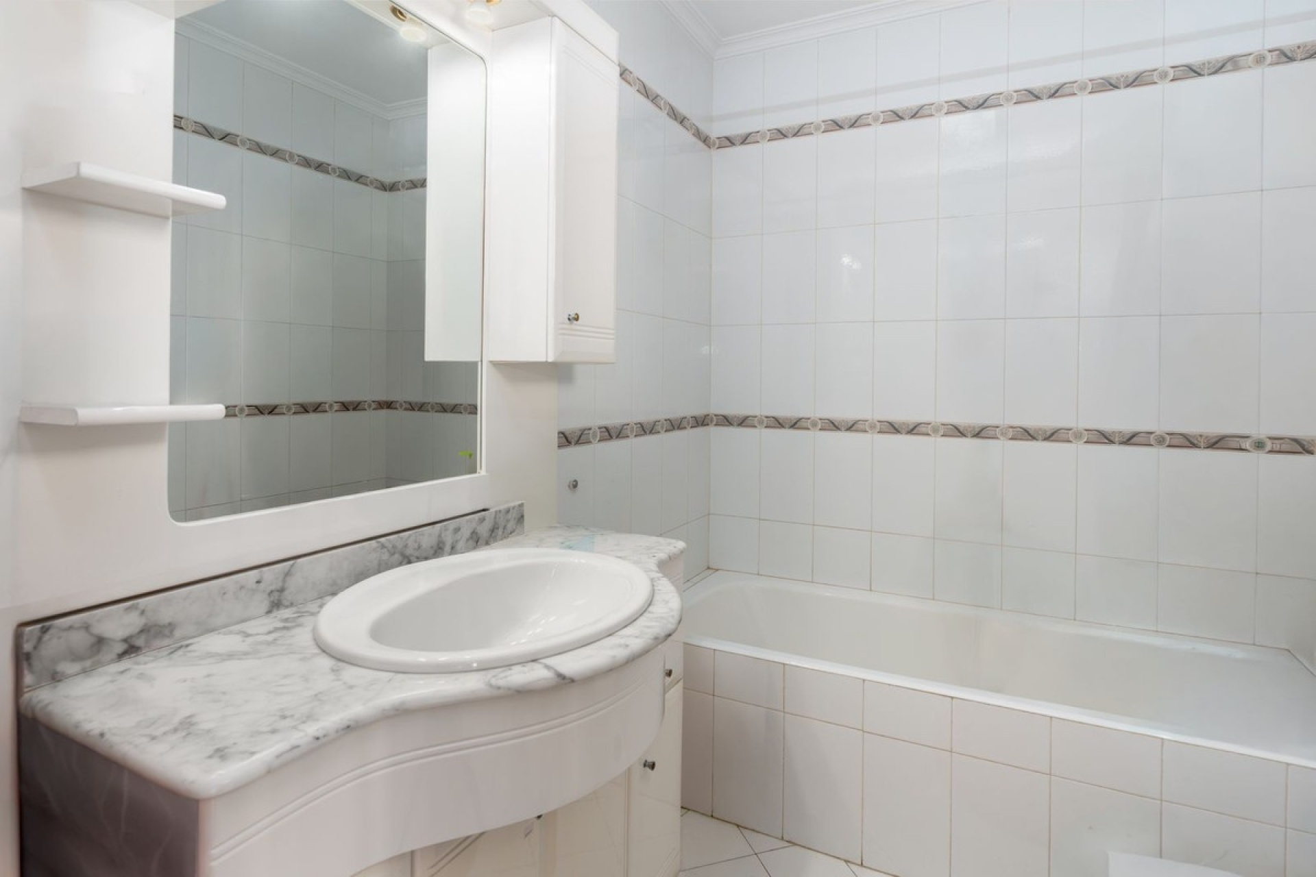 Resale - apartment - Marbella - Marbella Centro