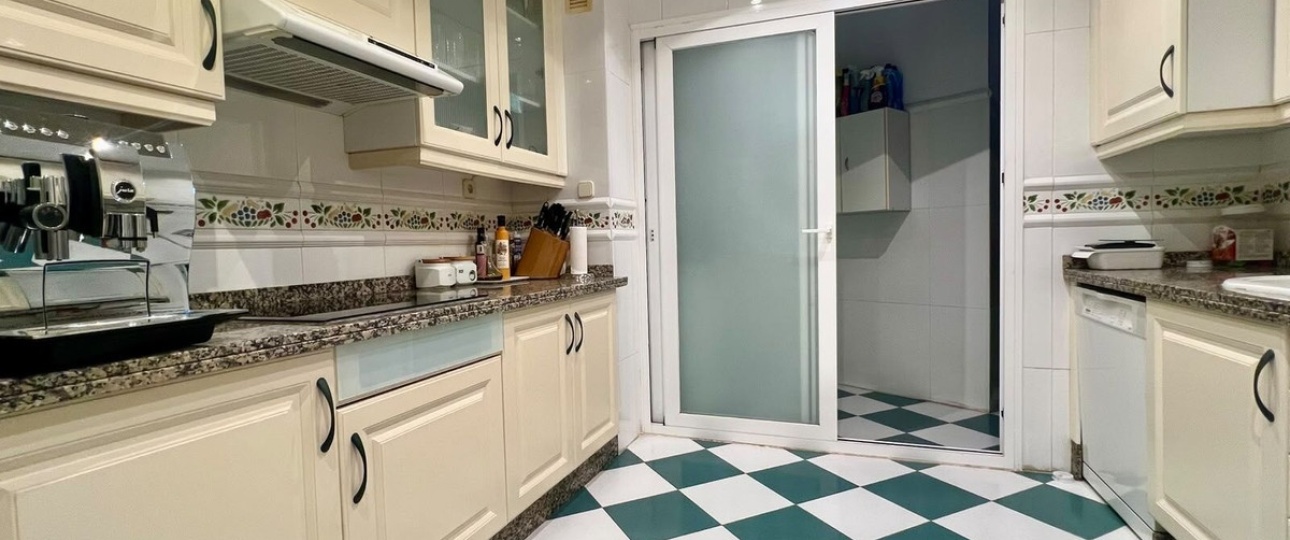 Resale - apartment - Marbella - Marbella Centro