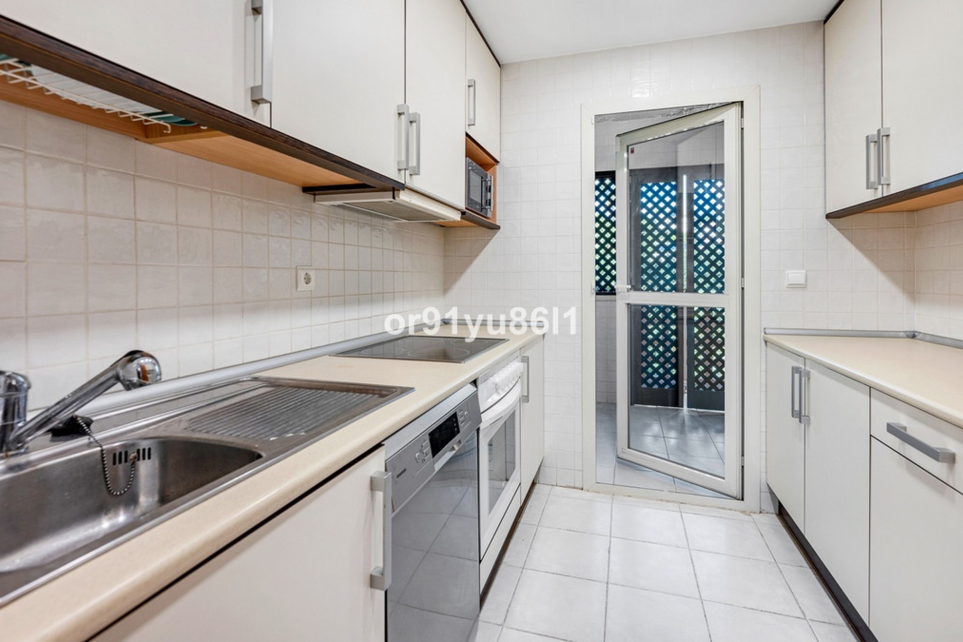 Resale - apartment - Marbella - Marbesa