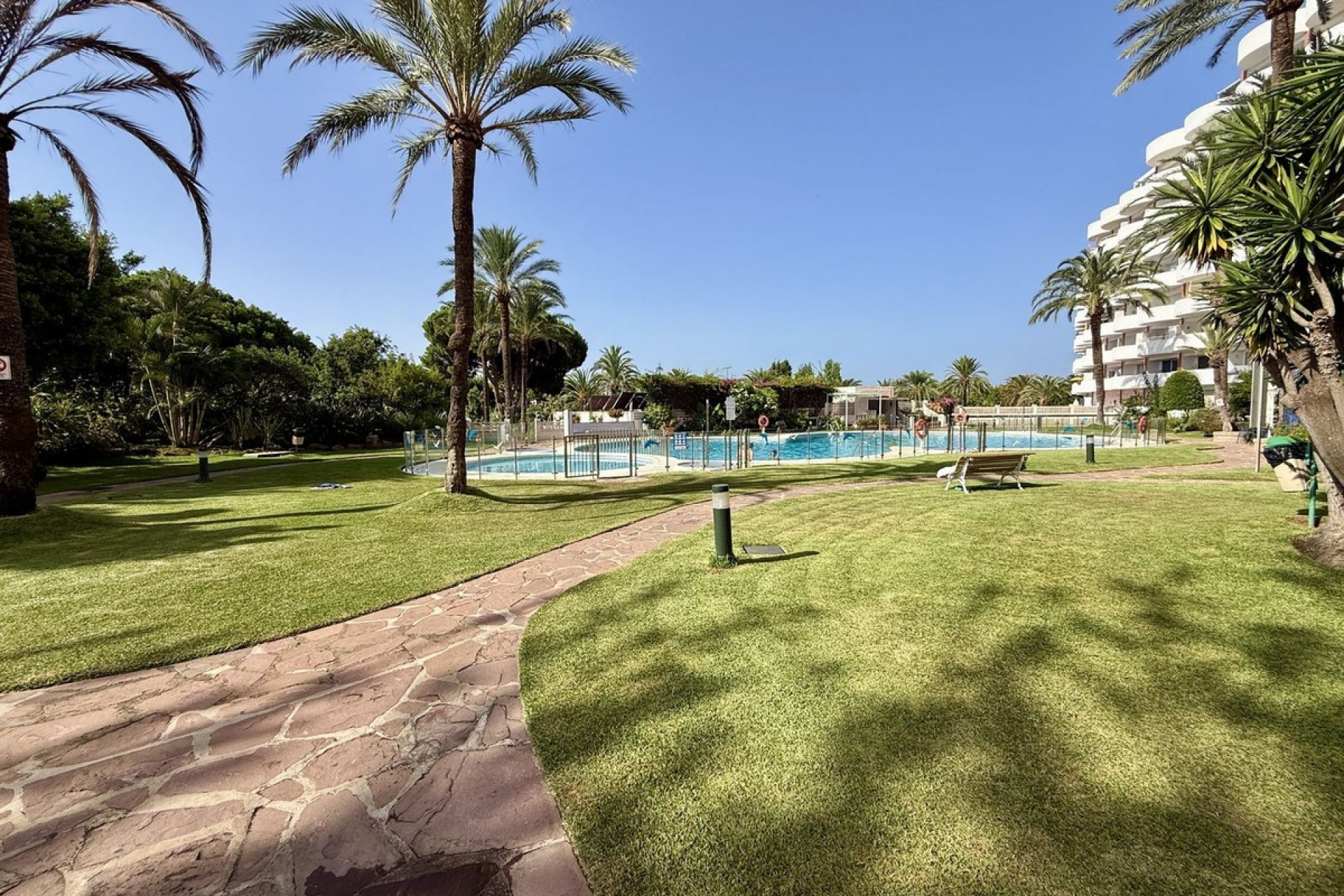 Resale - apartment - Marbella - Marbesa