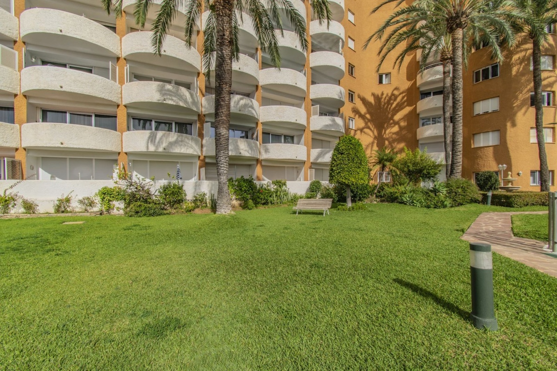 Resale - apartment - Marbella - Marbesa
