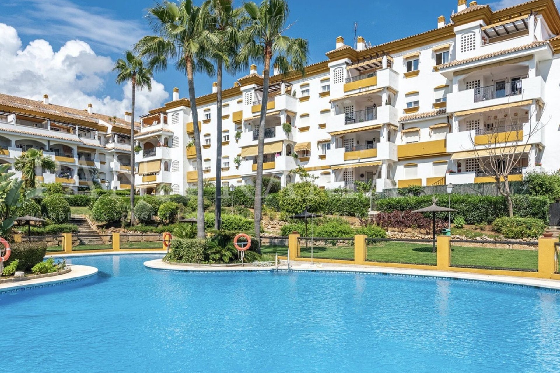 Resale - apartment - Marbella - Nagüeles