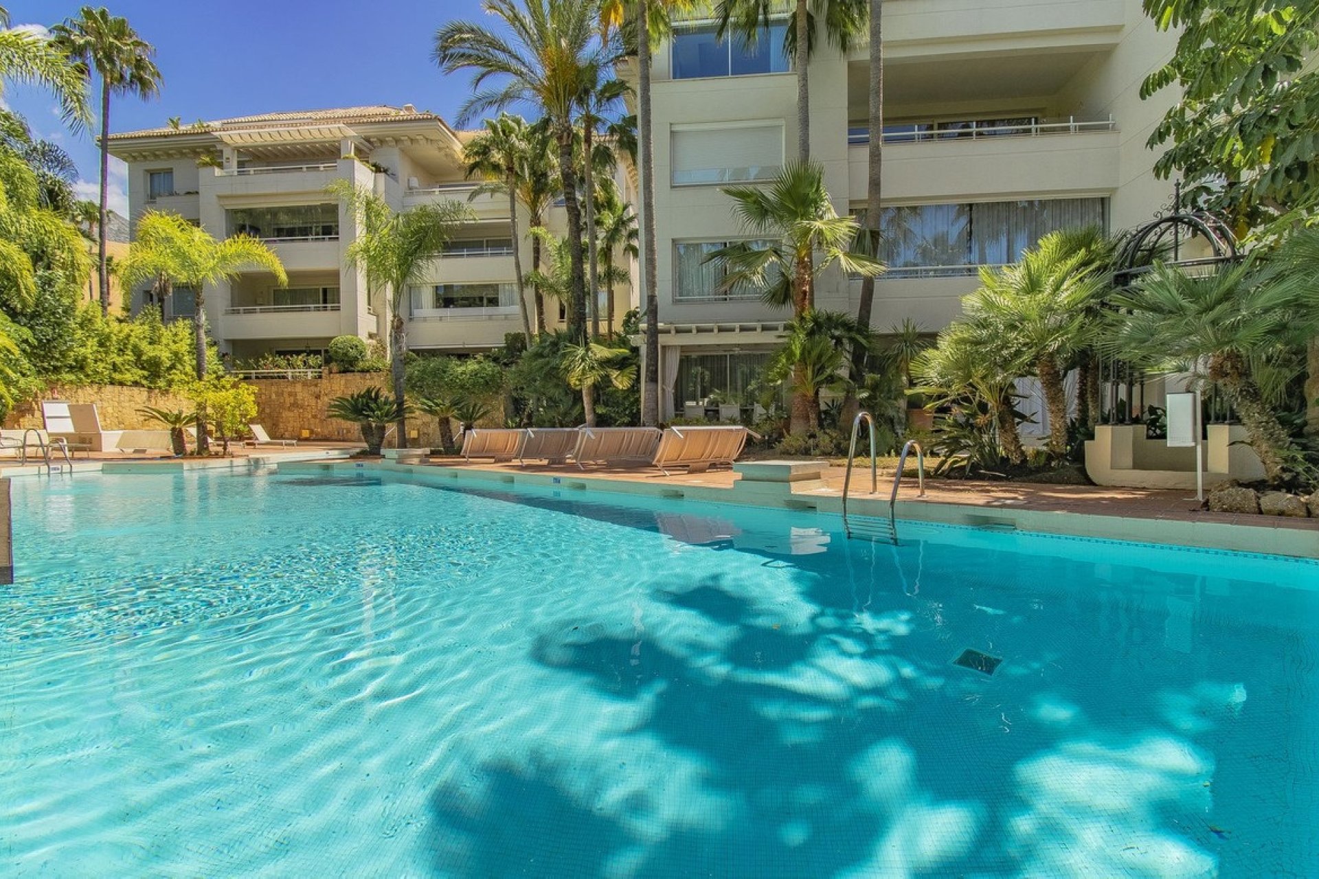 Resale - apartment - Marbella - Nagüeles