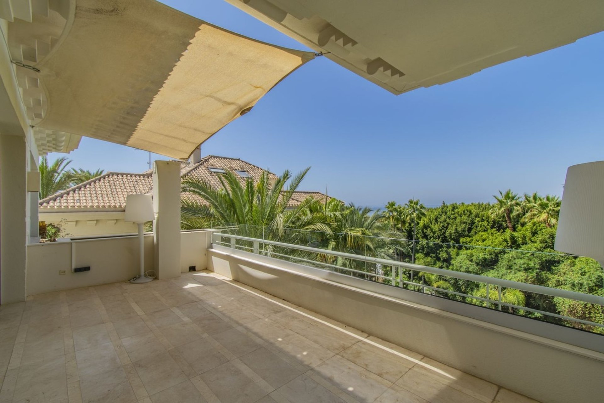Resale - apartment - Marbella - Nagüeles