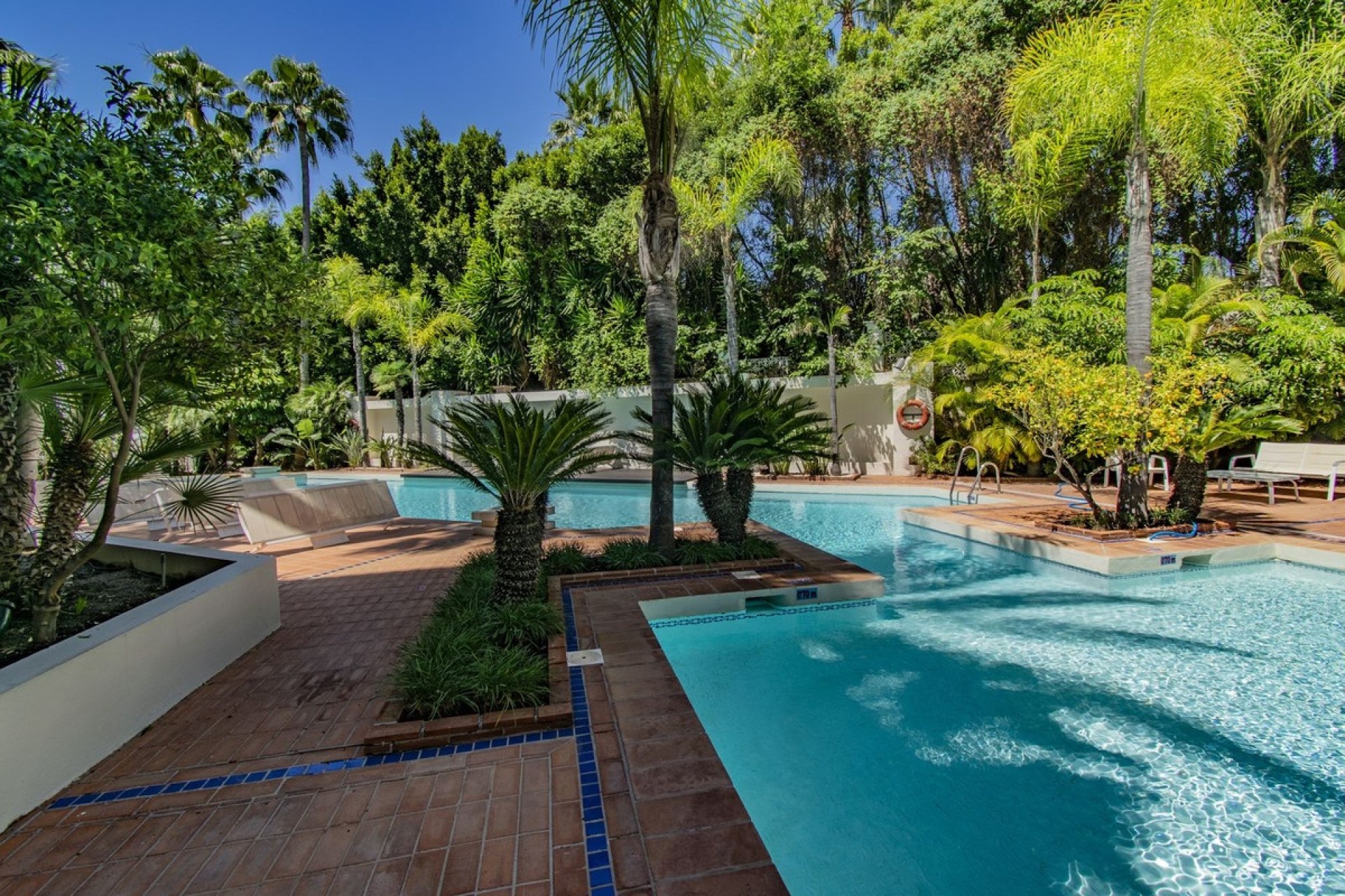 Resale - apartment - Marbella - Nagüeles