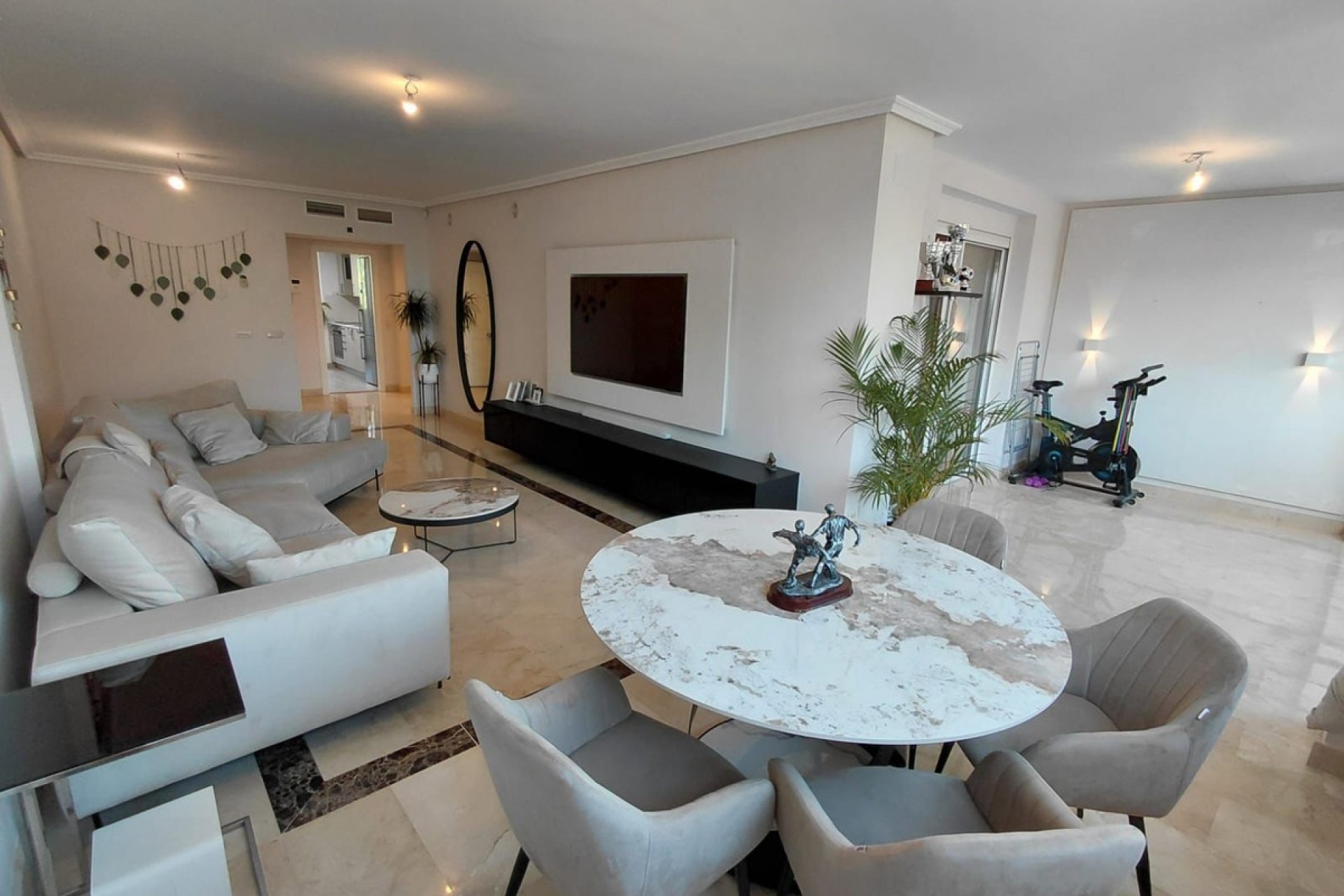 Resale - apartment - Marbella - Nagüeles