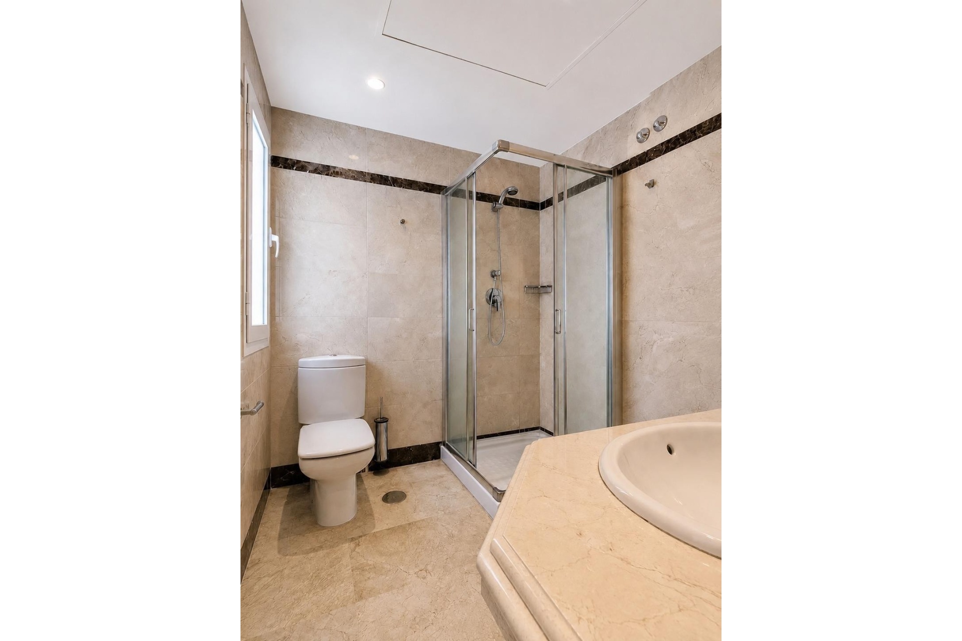 Resale - apartment - Marbella - Nagüeles